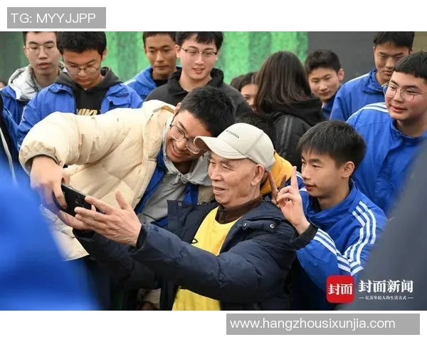 邛崃足球明星的传奇故事与成就揭秘